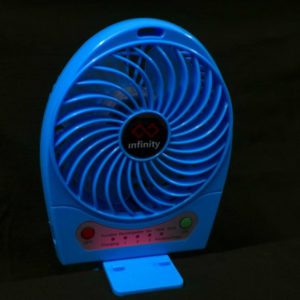 infinity tornado blue quat mini kiem pin du phong Infinity Tornado Blue - Quạt Mini Kiêm Pin Dự Phòng