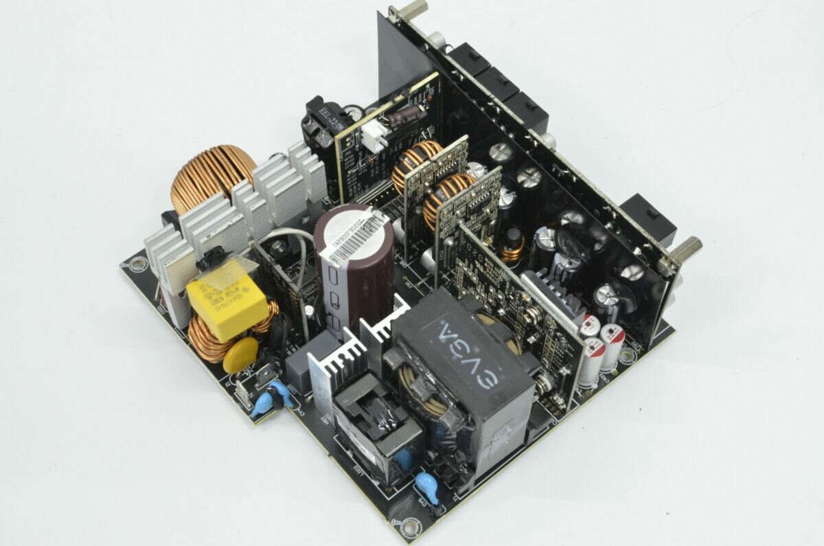 EVGA SuperNOVA 550 GT - 80+ GOLD 550W - Fully Modular