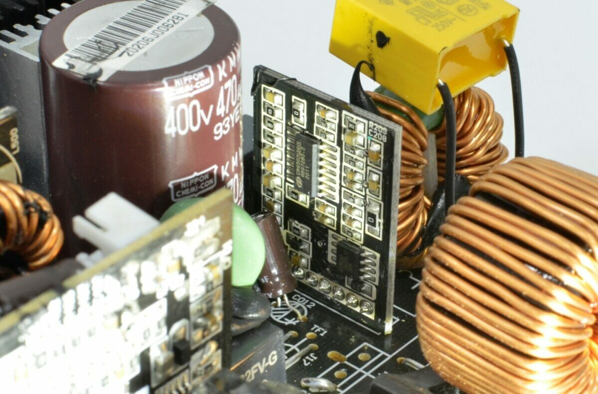 EVGA SuperNOVA 550 GT - 80+ GOLD 550W - Fully Modular EVGA SuperNOVA 550 GT - 80+ GOLD 550W - Fully Modular