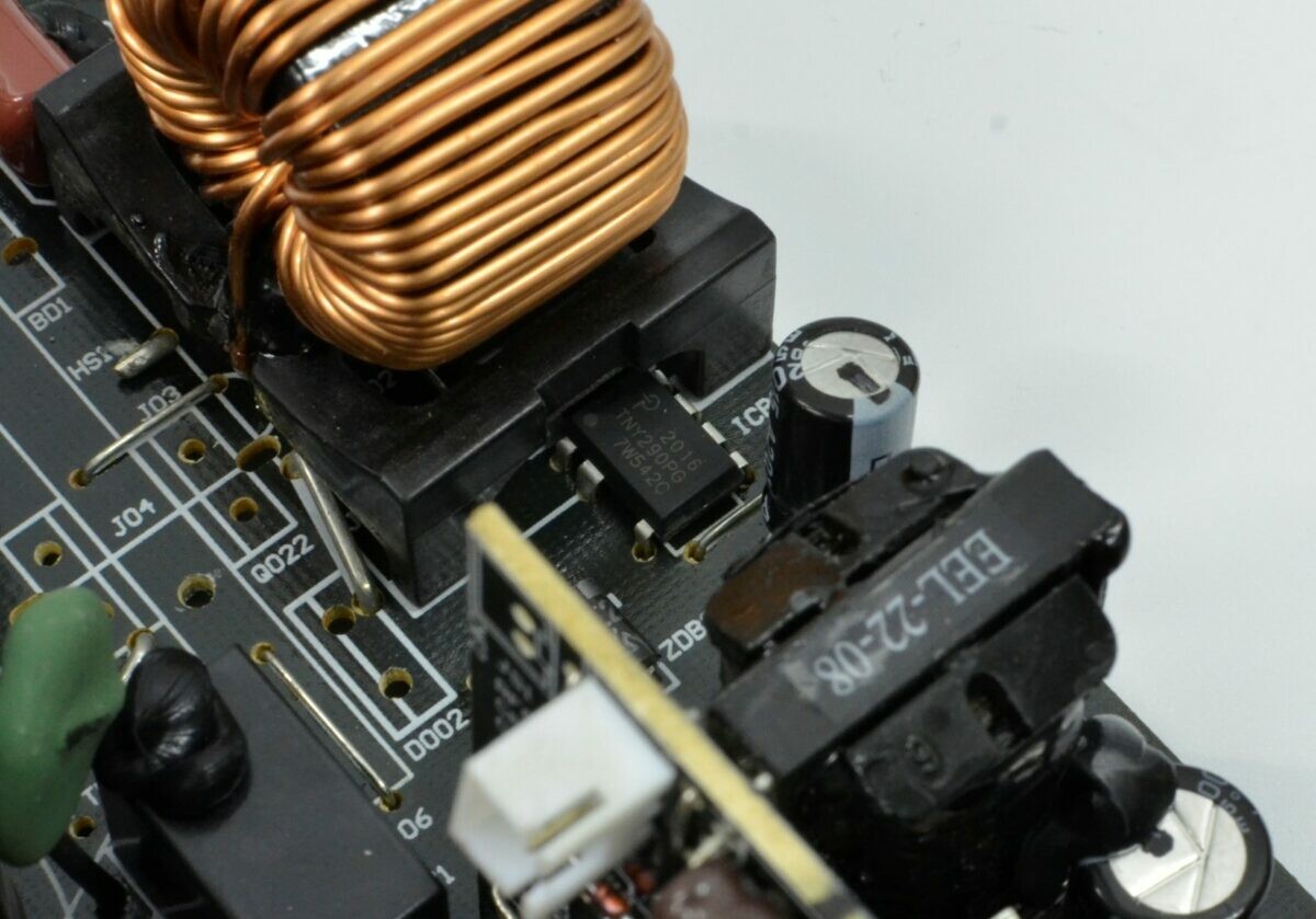 EVGA SuperNOVA 550 GT - 80+ GOLD 550W - Fully Modular EVGA SuperNOVA 550 GT - 80+ GOLD 550W - Fully Modular