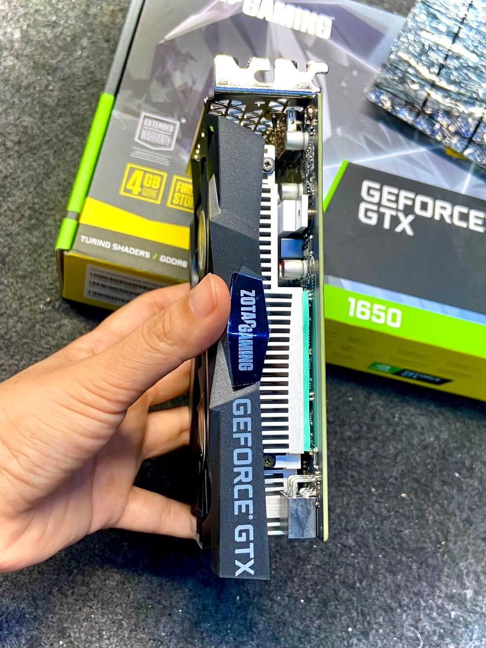 ZOTAC GAMING GeForce GTX 1650 AMP Core GDDR6 H11 ZOTAC GAMING GeForce GTX 1650 AMP Core GDDR6