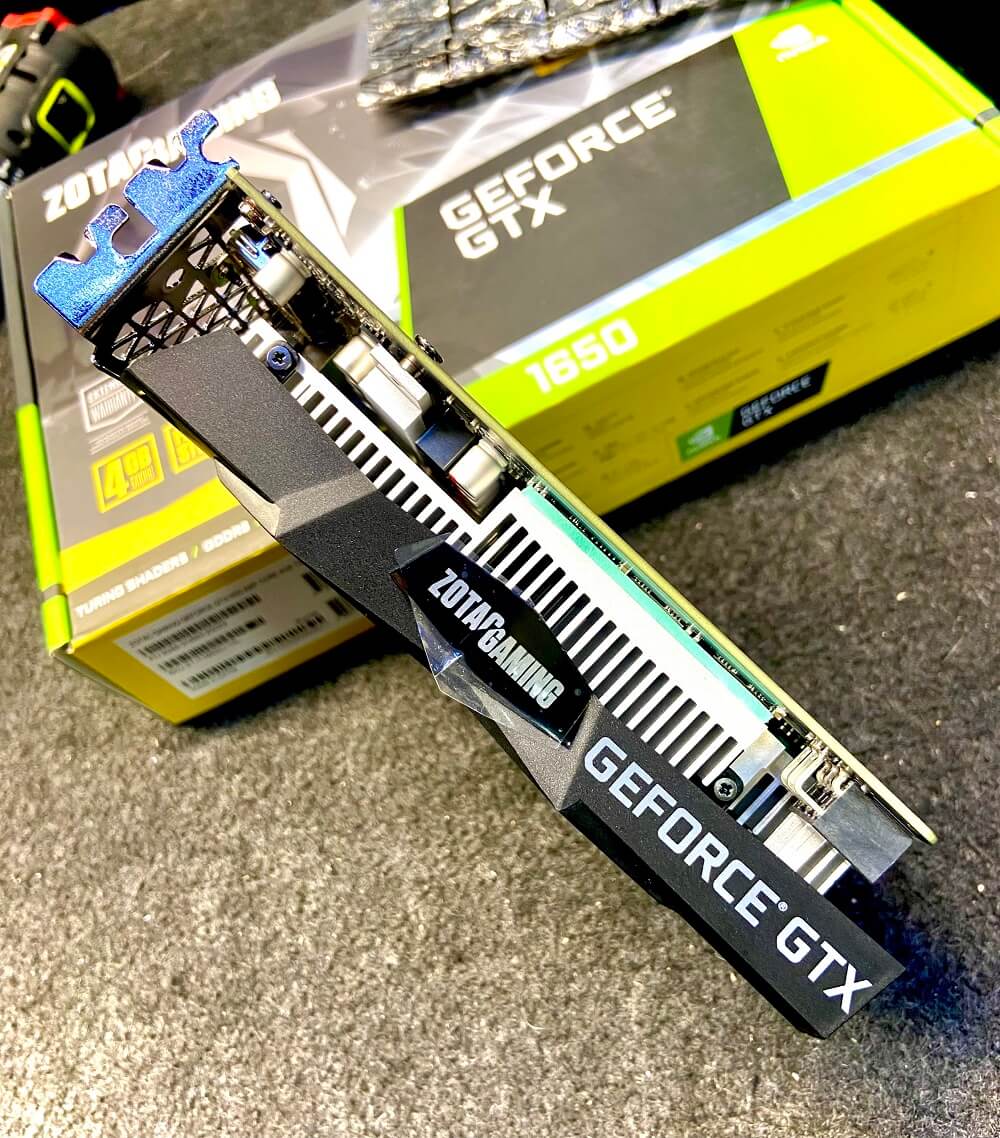 ZOTAC GAMING GeForce GTX 1650 AMP Core GDDR6 H8 ZOTAC GAMING GeForce GTX 1650 AMP Core GDDR6