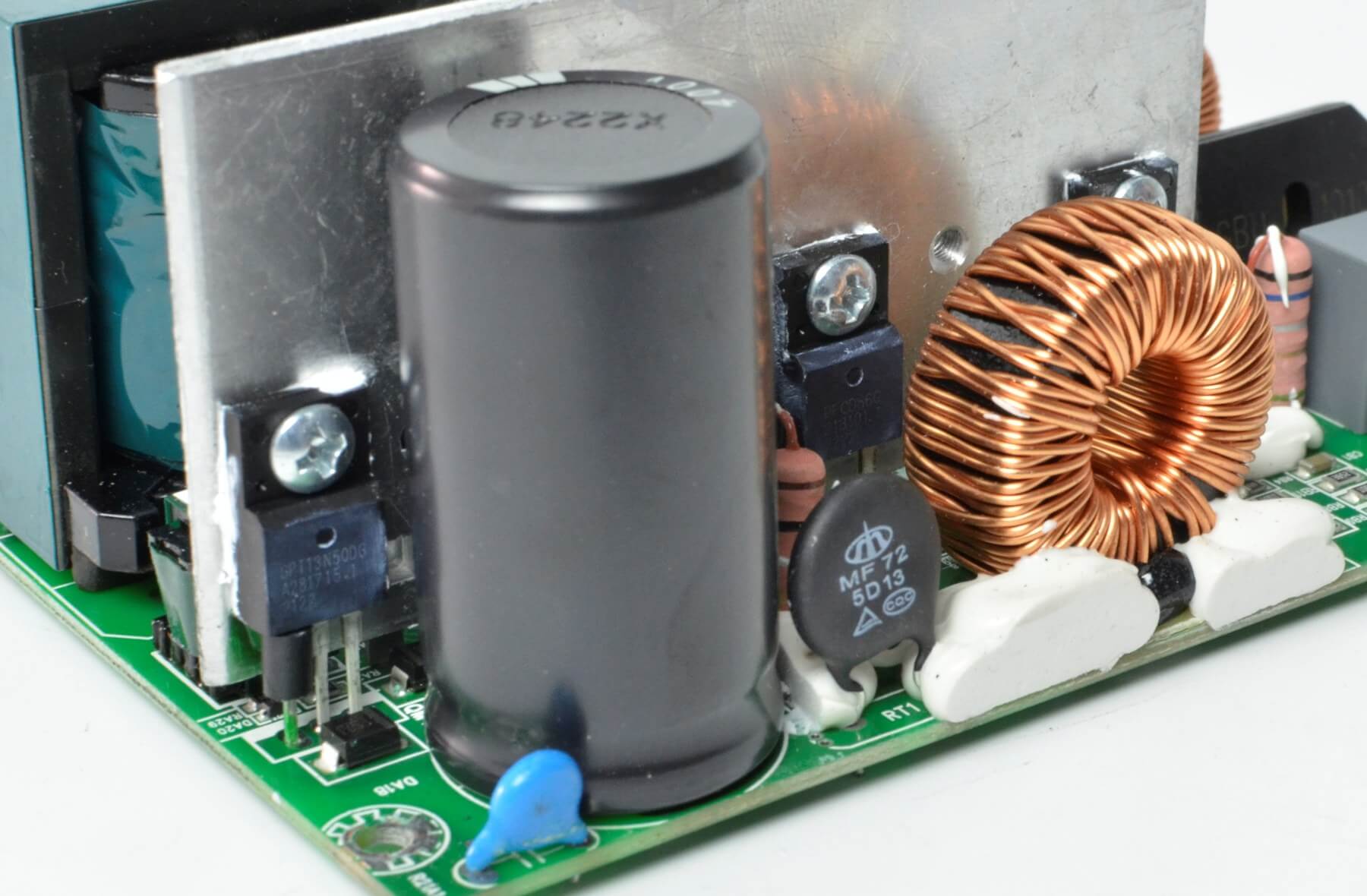 Infinity ECO 550W Single Rail – True Power