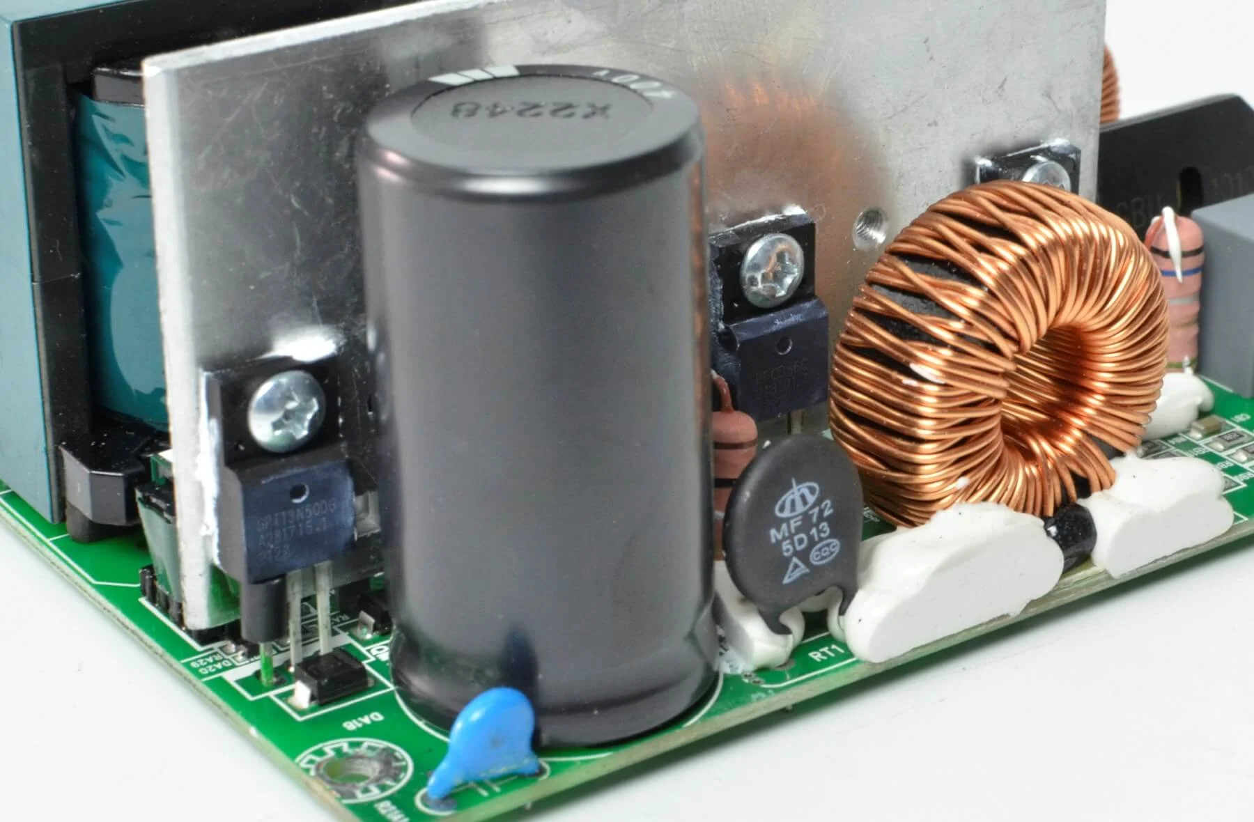 Infinity ECO 550W Single Rail – True Power