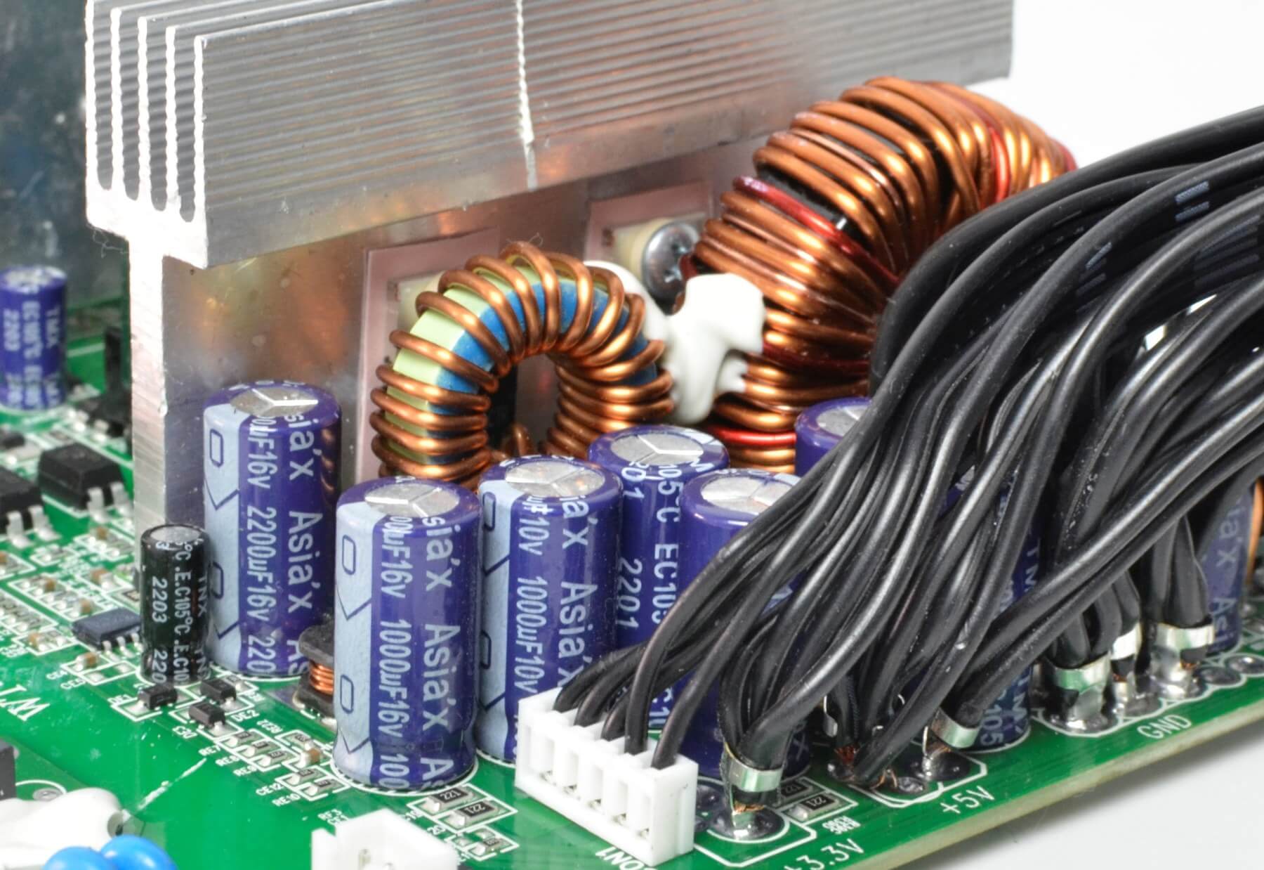 Infinity ECO 550W Single Rail – True Power