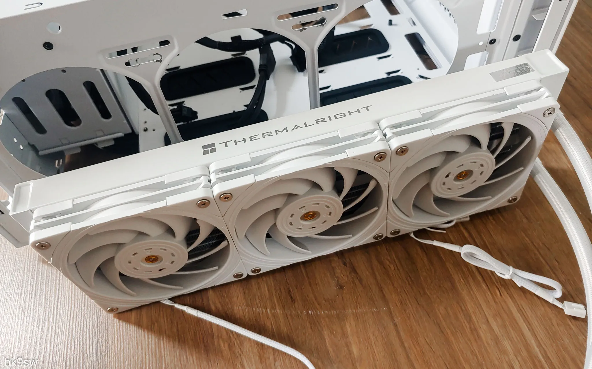 Thermalright Frozen Magic 360 Scenic Snow White - AIO CPU Cooler Thermalright Frozen Magic 360 Scenic Snow White - AIO CPU Cooler