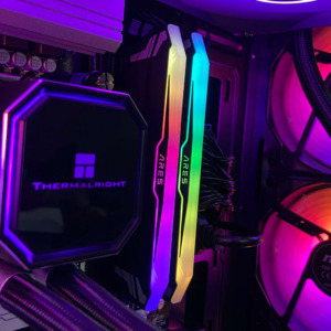 Lexar ARES RGB DDR4 Black H2 Lexar ARES RGB Black - 16GB (2x8GB) DDR4 - Bus 3600 MHz Cas 18 - LD4BU008G-R3600GDLA