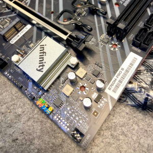 Infninity B760M PRO B H8 Infinity B760M-PRO B - Socket 1700 (Bulk Version)