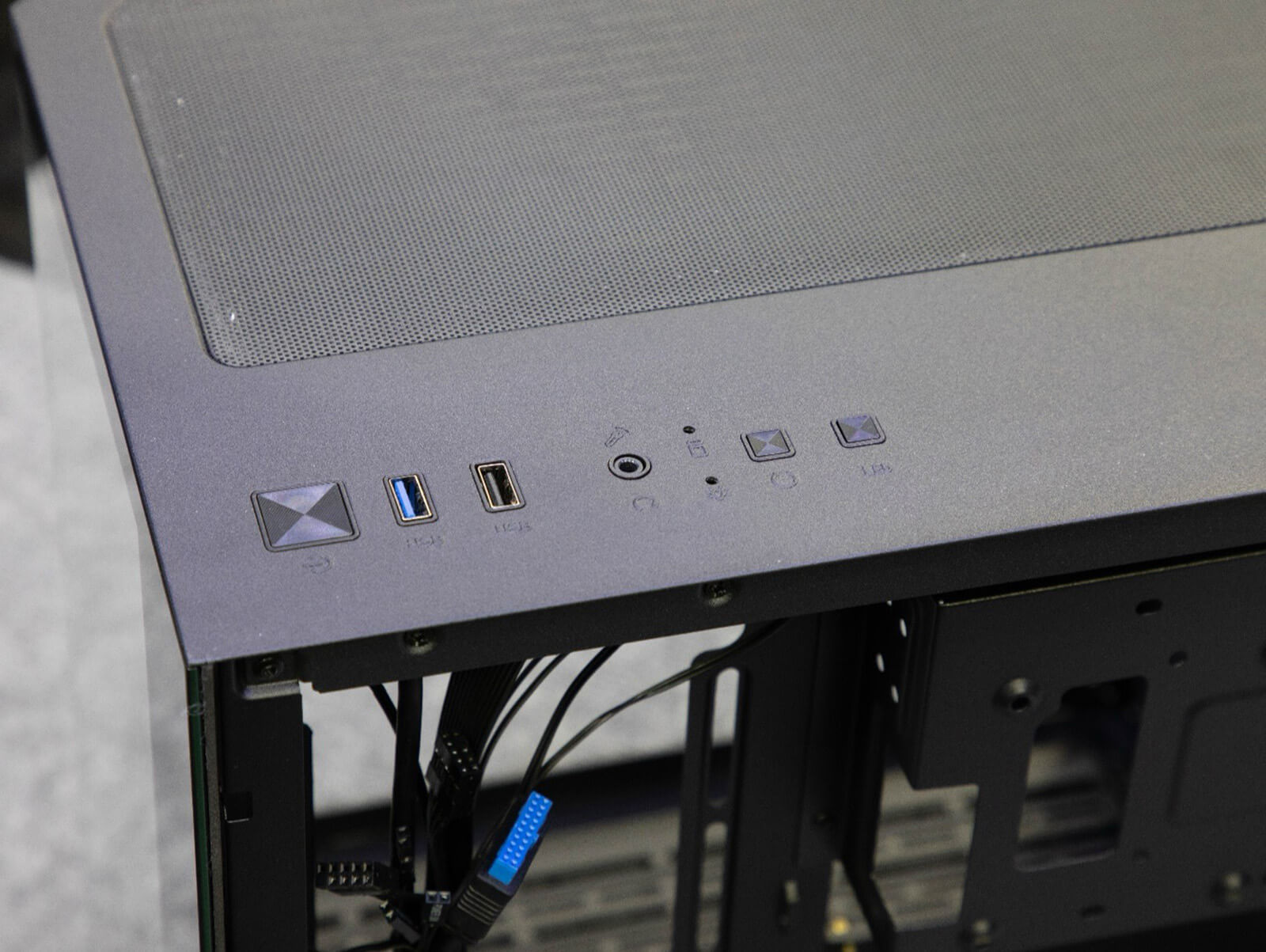 Infinity Shizo Micro ATX Chassis Features 06 Infinity Shizo - Micro-ATX Chassis