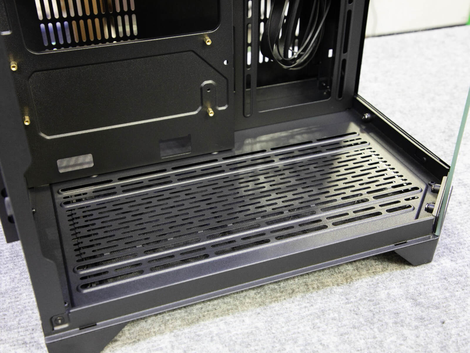 Infinity Shizo Micro ATX Chassis Features 11 Infinity Shizo - Micro-ATX Chassis