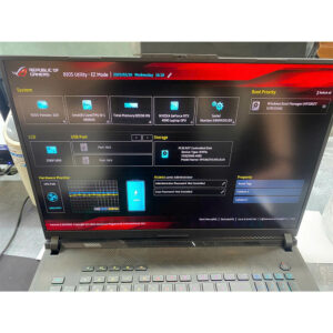 ASUS ROG Strix SCAR 18 G834JYR R6199 Cu H2 Cũ - ASUS ROG Strix SCAR 18 G834JYR-R6199 (i9 14900HX/64GB RAM/2TB SSD/18 WQXGA 240hz/RTX 4090 16GB/Dos/Xám/Chuột/Balo/Tai nghe)